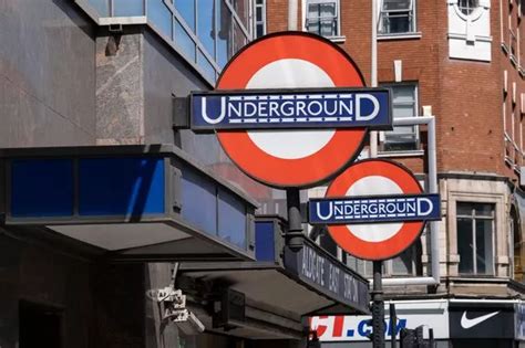 The two London Underground stations a five minute walk from each other ...