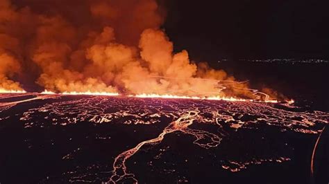 In Pics Iceland Volcano Erupts For The 4th Time In 3 Months Sending Plumes Of Lava Skywards