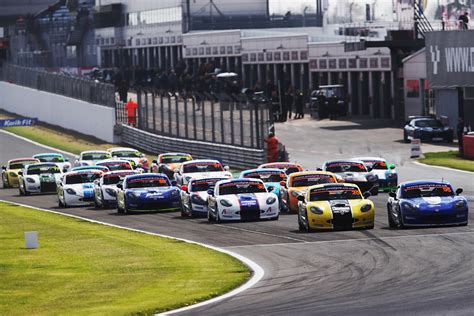 Talented Trio Share Ginetta GT5 Challenge Wins At Donington Park Ginetta