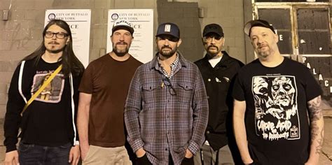 Hourglass ‘90s Hardcore Band Announces Return Lp Drops New Track
