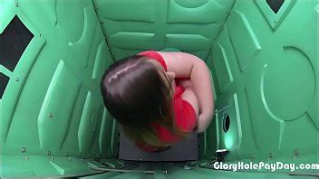 BBW traga semen después de hacer ejercicio en el estacionamiento XVIDEOS