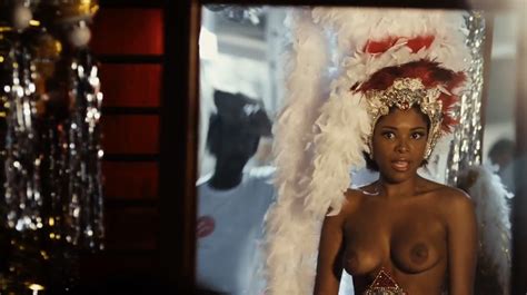 Naked Carolina Bezerra In Trinta