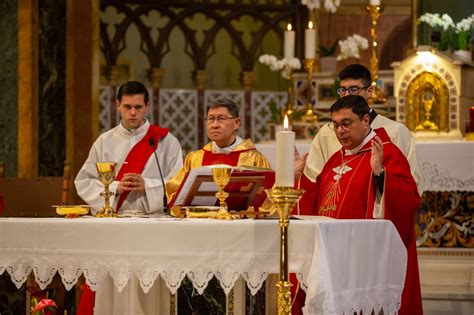 Conferito A Monsignor Vincenzo Viva Il Titolo Di Oblato Redentorista