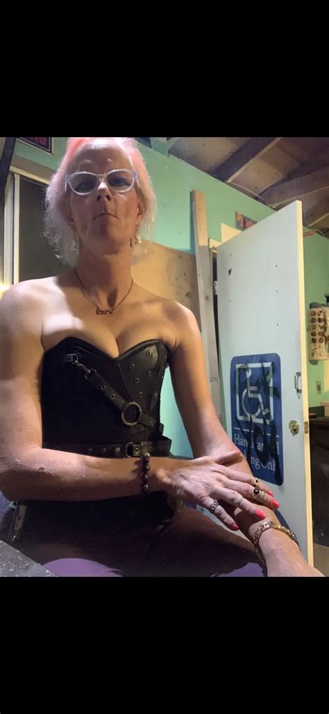 Unicorn Shop Nude Pics Xhamster