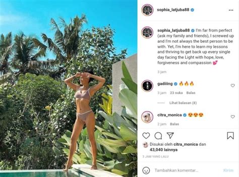 Pamer Pose Seksi Pakai Bikini Sophia Latjuba Sukses Urungkan Niat