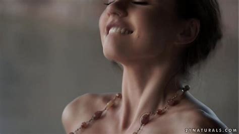 Beauty Brunette Perfect Ass Videos XVIDEOS