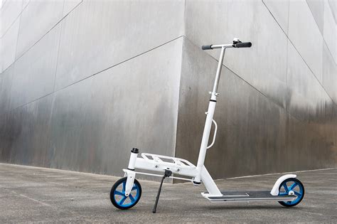 Worlds First Urban Cargo Scooter Carries Up To 50 Lbs On The Go