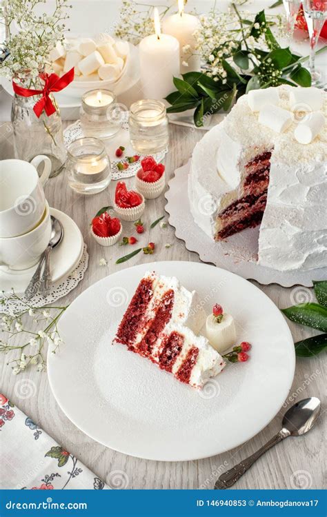 Red Velvet Wedding Cake Crano White Still Lifecake Cutlery Stock