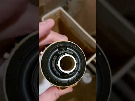 Утечка воды из бачка унитаза (подтекает бачок унитаза). Причины и ...