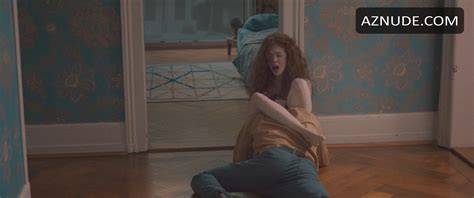 Su Kutlu Nude Aznude