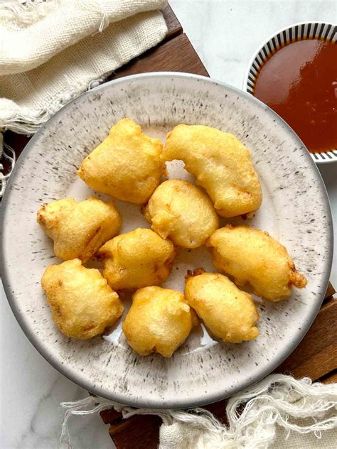 Chinese Chicken Balls With Sweet And Sour Sauce