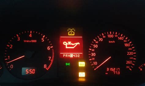 Cколько масла в двигателе ВАЗ-2107 (1982-2012): объем в литрах ...