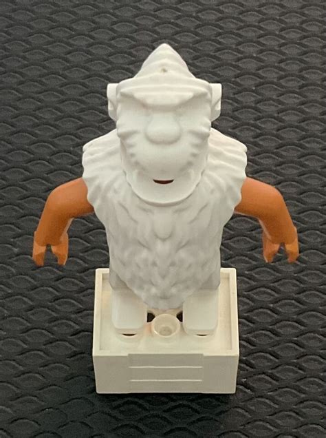 Lego Minifigure Yetibigfoot Sasquatch Orient Adventurers Hideout 7412