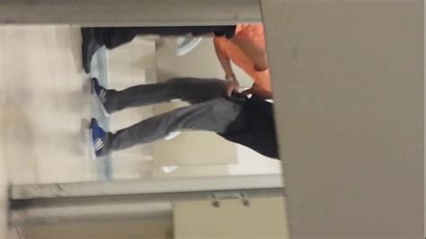 Banheiro pegação gay armadores Videos Porno Gay Sexo Gay