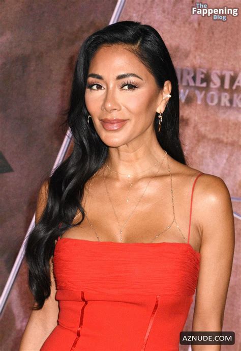 Nicole Scherzinger Sexy Flaunts Her Hot Cleavage In A Stunning Red Dress At Empire State