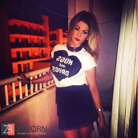 Facebook Bitches Danielle ZB Porn