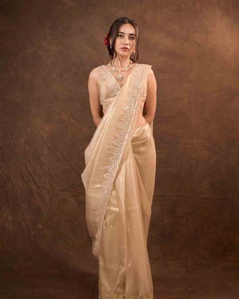 Surbhi Chandana Hot Photoshoot In Sleeveless Saree Glamsundari In