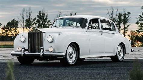 1961 Rolls-Royce Silver Cloud II becomes 640-bhp retromod for SEMA