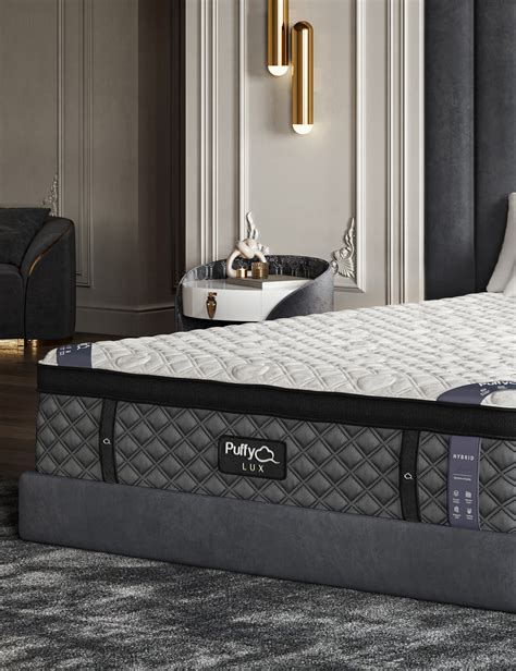 📖 How to Tuck Sheets Under a Heavy Mattress: Official Tips
