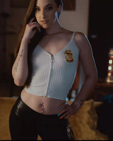 Amirah Adara Age Hot Photos Measurements Net Worth Onlyfans Instagram Wiki Biography More