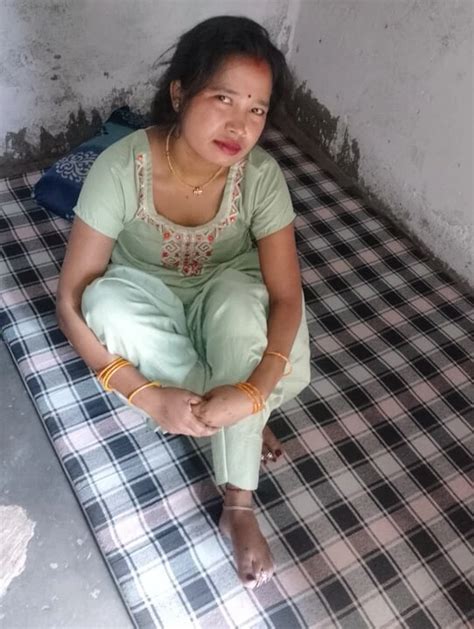 Indian Desi Tight Pusssy Sex Video Desi Beautiful Girl First Time Sex Video Desi Xxx Viral Video