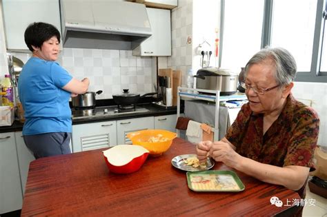 五十八锅“暖心汤”！饱含着这位81岁阿婆的感谢与鼓励→