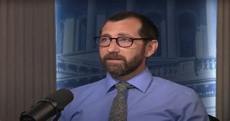 Pastor se niega a usar pronombres gay Jesús es la verdad no mentiré