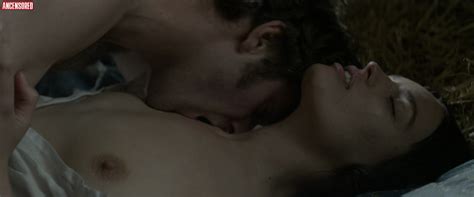 Emily II Nude Pics Page 1