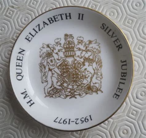 Queen Elizabeth Ii Silver Jubilee Fine Bone China Small Dish Royal