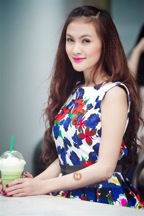 Nhìn lại năm 2013 kém khởi sắc của hot girl Việt