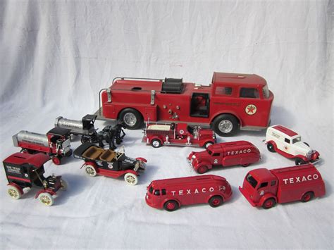 Collectors follow Bonhams for the latest luxury car auction news 28