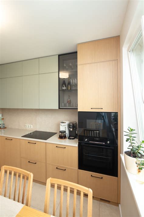 Кухня в скандинавском стиле с фасадами из шпона дуба | John Green ...