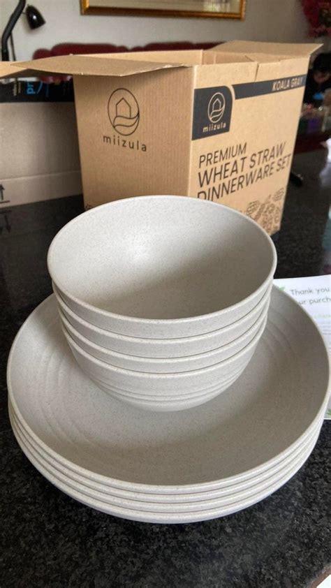 Miizula Premium Wheat Straw Dinnerware Set 8 Piece Light Grey