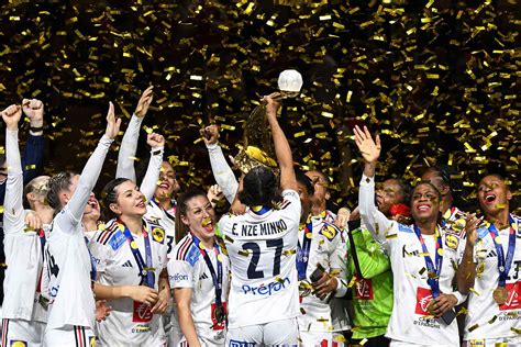 Handball Des Championnes Du Monde Aux Vraies Couleurs De La France