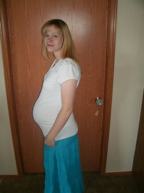 Tending the Flowers and Minding the Bush: 29 Weeks Pregnant