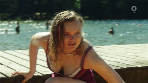 Nude Video Celebs Maria Dragus Sexy Tod Einer Kadettin 2017