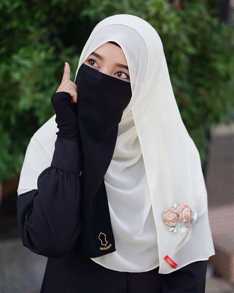 Pin By Kang Malik On Niqab Beautiful Iranian Women Hijab Trends