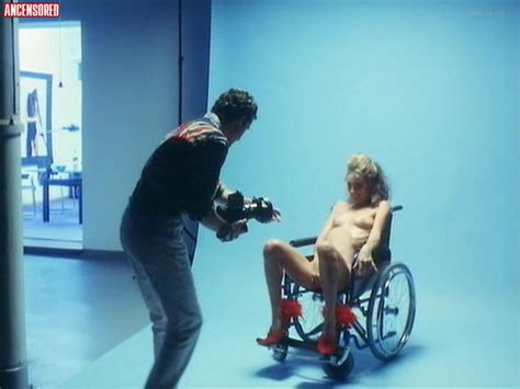 Naked Unknown In Vals Licht