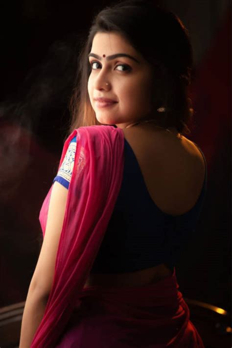 Manasa Radhakrishnan Saree Photoshoot Stills By Yadu Krishna South
