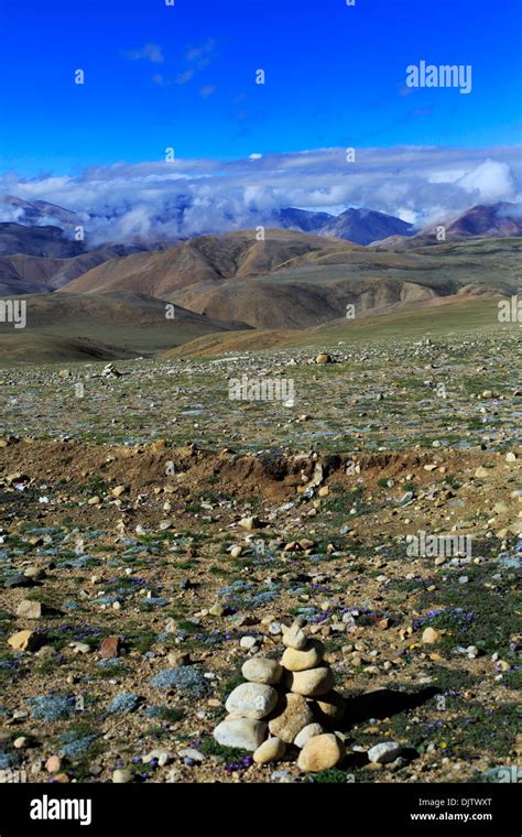 Tibet Scenery Hi Res Stock Photography And Images Alamy