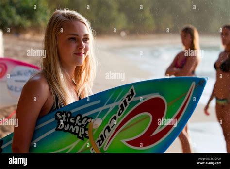 Annasophia Robb Bikini Photoshoot