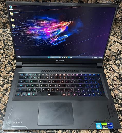 GIGABYTE AORUS 17X AZF QHD Laptop 2TB SSD I9 13950HX 13th Gen 32GB Ram