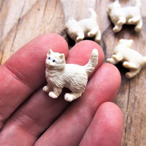 MICRO MINIATURE CAT Mini White Cat Farm Animal Figure - Etsy | Cat farm