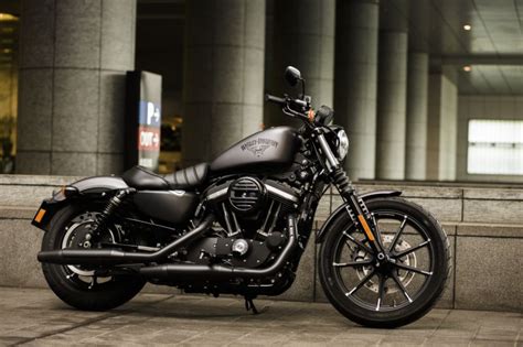 The Dark Side 2016 Harley Davidson Iron 883 First Impressions Review