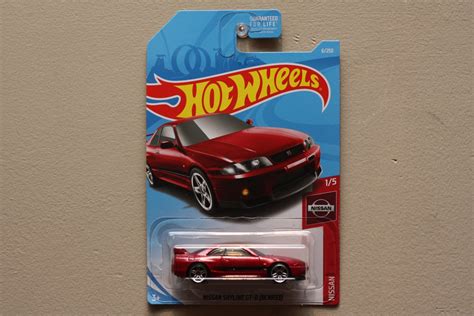 Hot Wheels Nissan Nissan Skyline Gt R Bcnr R Red