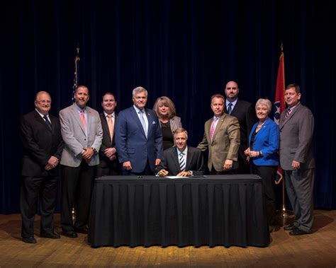 Unlawful Up Skirt Photos Officially Sex Offender Crime In Tennessee On July Wgns Radio