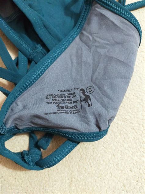 S JOLYN TRIANGLE TOP BIKINI TOP Women S Fashion Swimwear Bikinis Swimsuits On Carousell