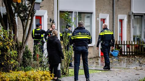 La police fouille une maison après avoir signalé une arme à feu un