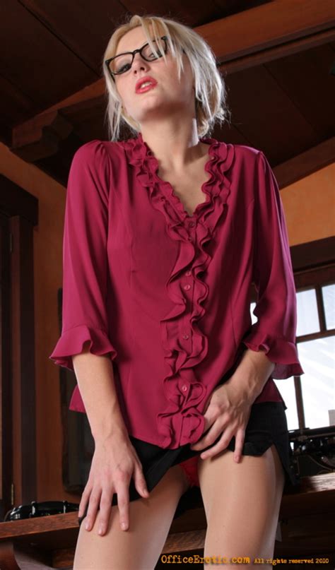 Blonde Slut In High Heels Undresses And Dem XXX Dessert Picture