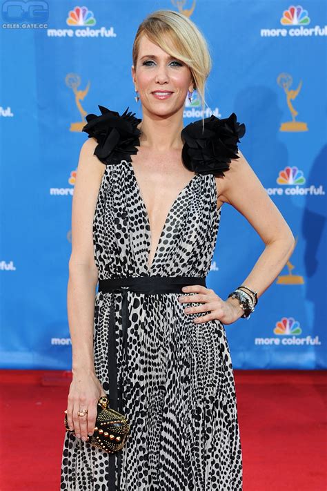 Kristen Wiig Nude Pictures Onlyfans Leaks Playboy Photos Sex Scene Uncensored